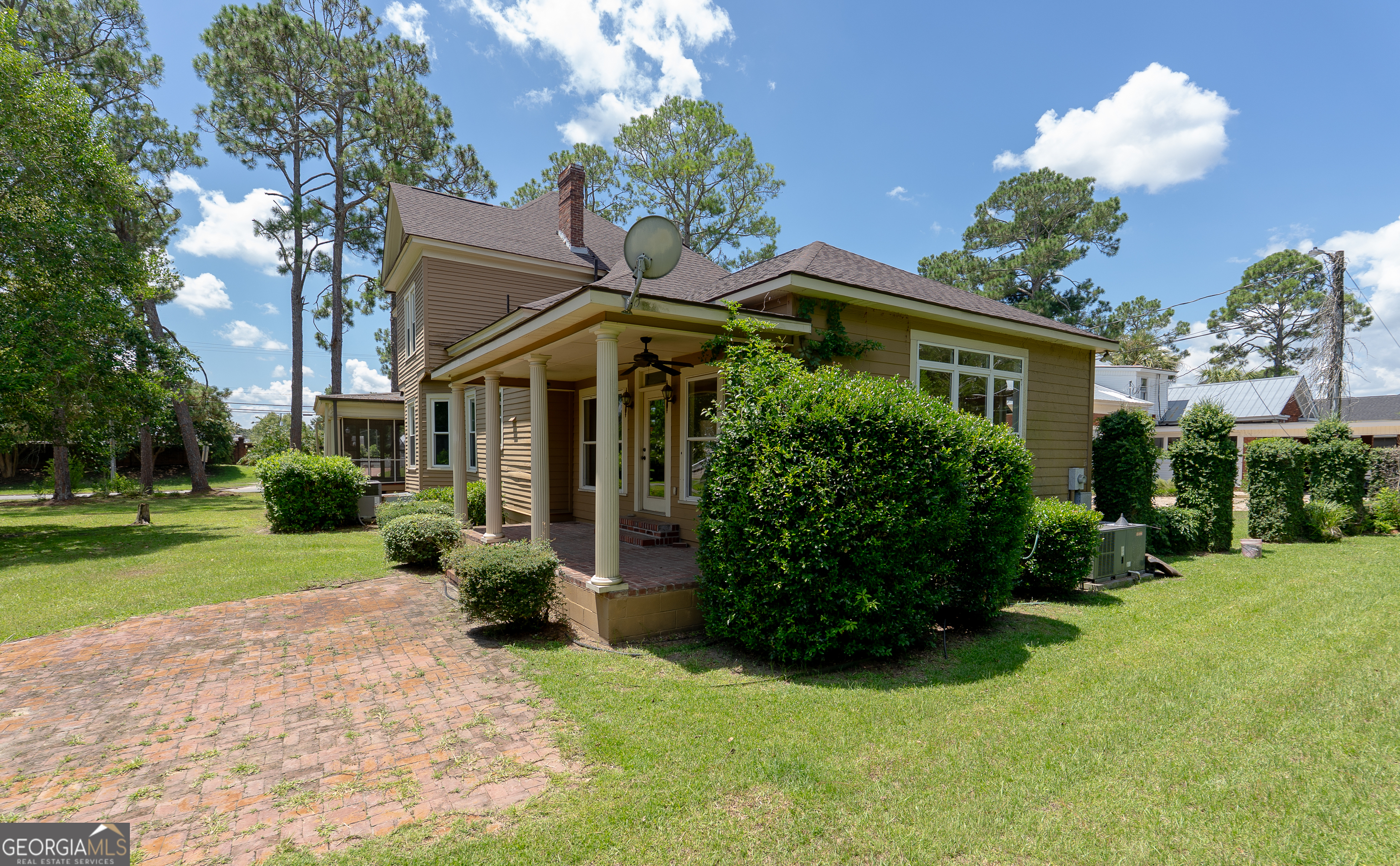 212 Hand Avenue W Pelham GA 31779