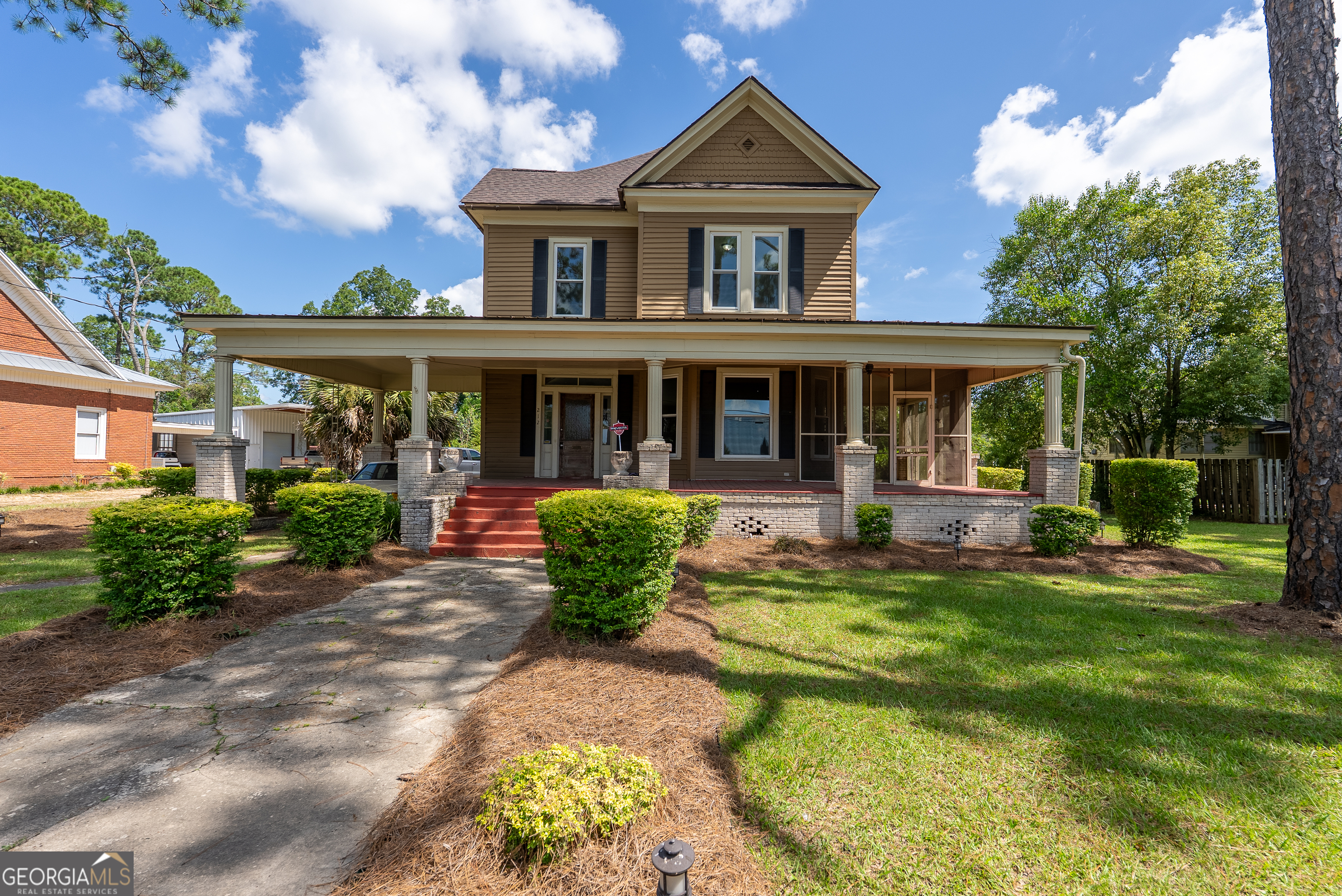 212 Hand Avenue W Pelham GA 31779