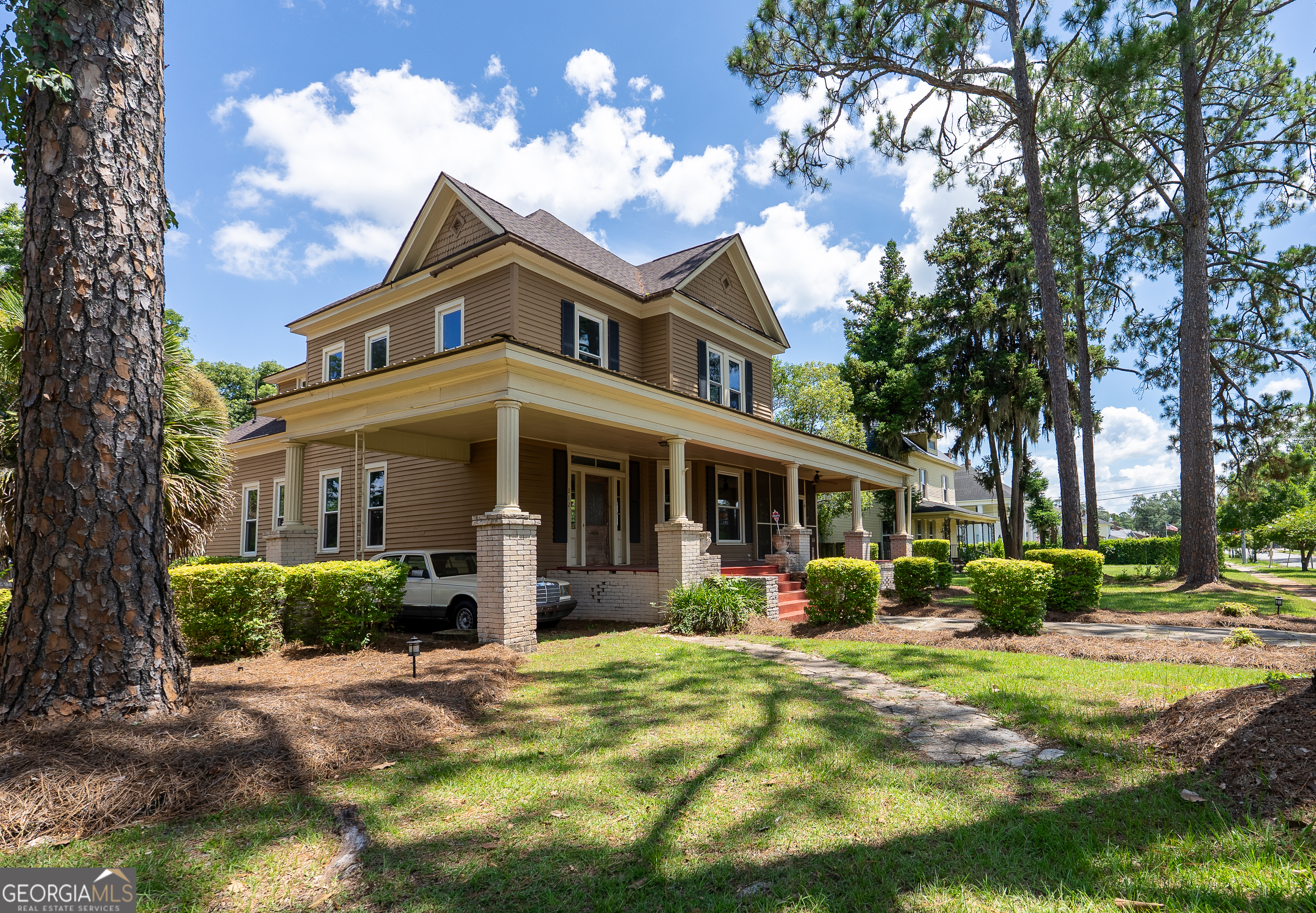 212 Hand Avenue W Pelham GA 31779