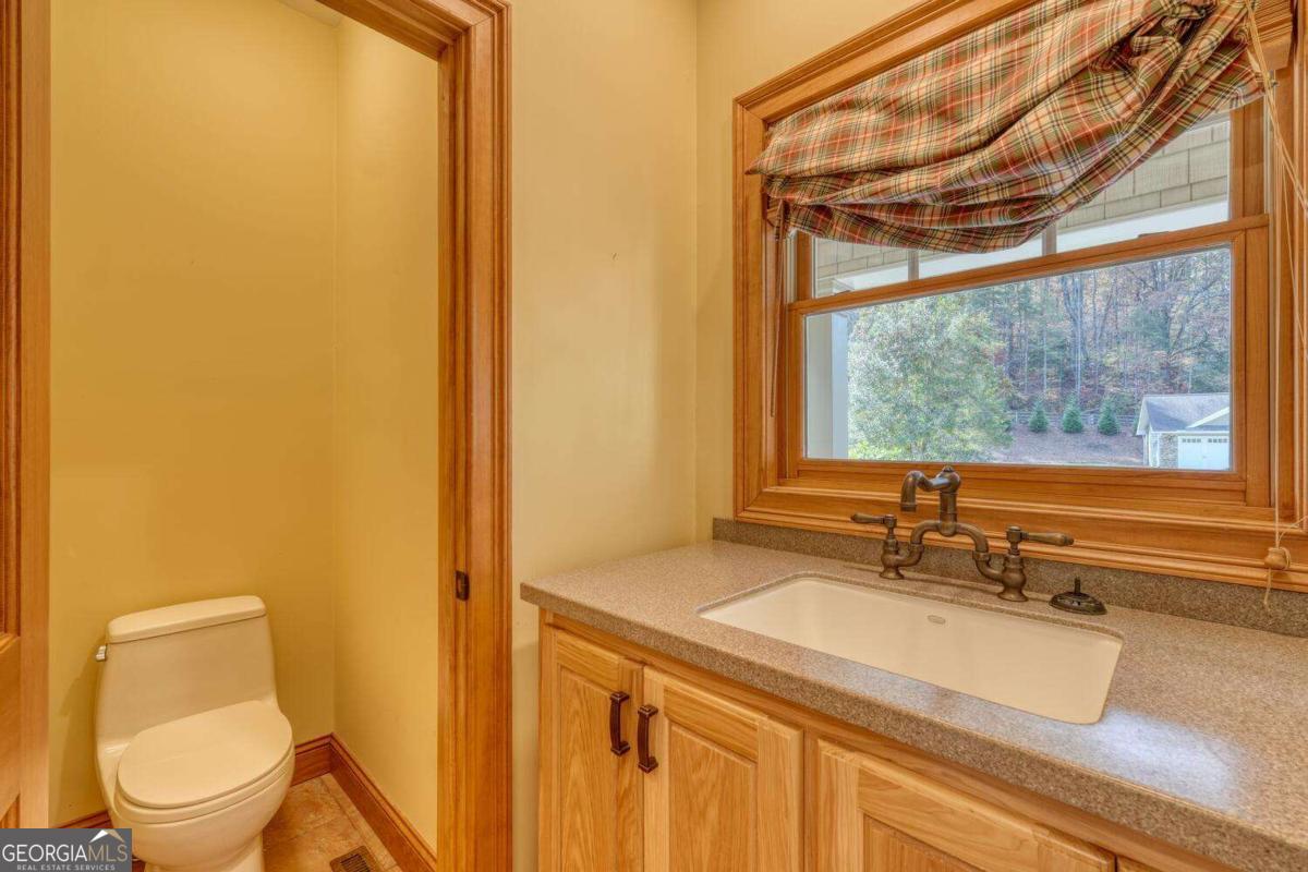 1949 Big Pine Drive Hiawassee GA 30546