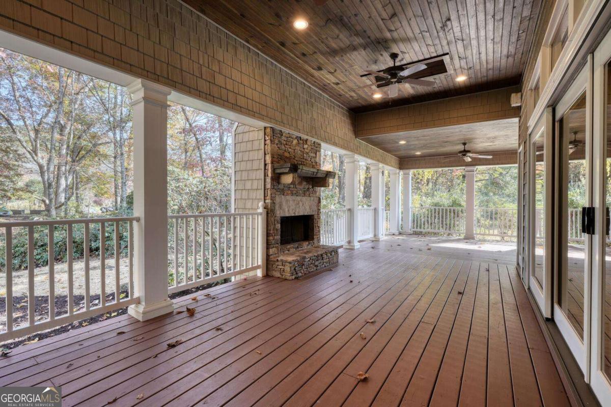 1949 Big Pine Drive Hiawassee GA 30546