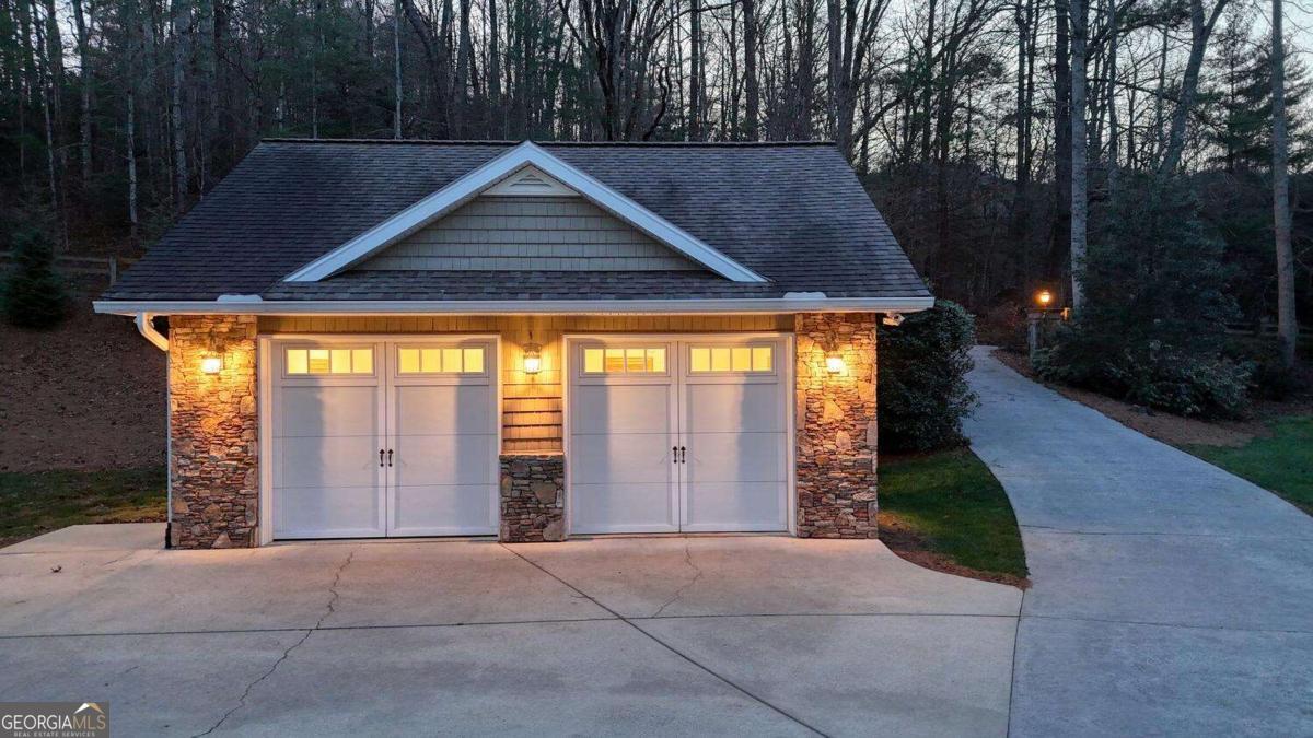 1949 Big Pine Drive Hiawassee GA 30546