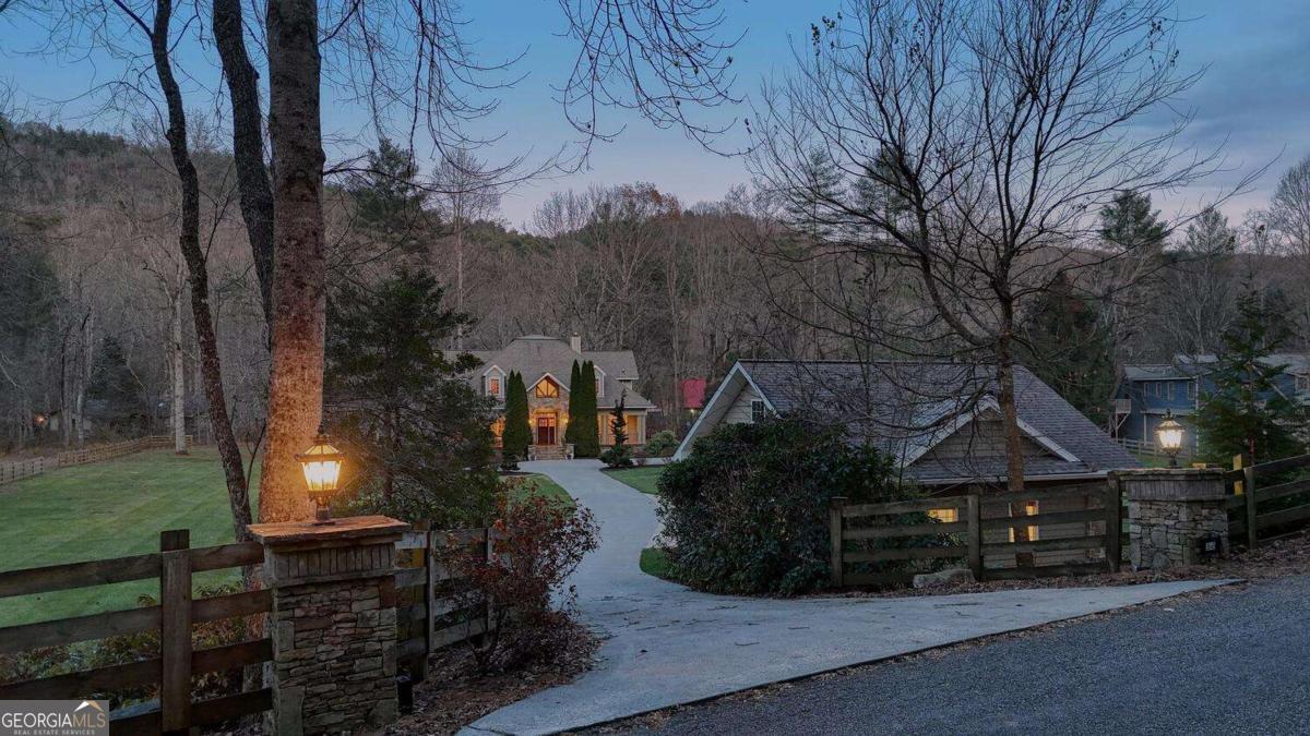 1949 Big Pine Drive Hiawassee GA 30546