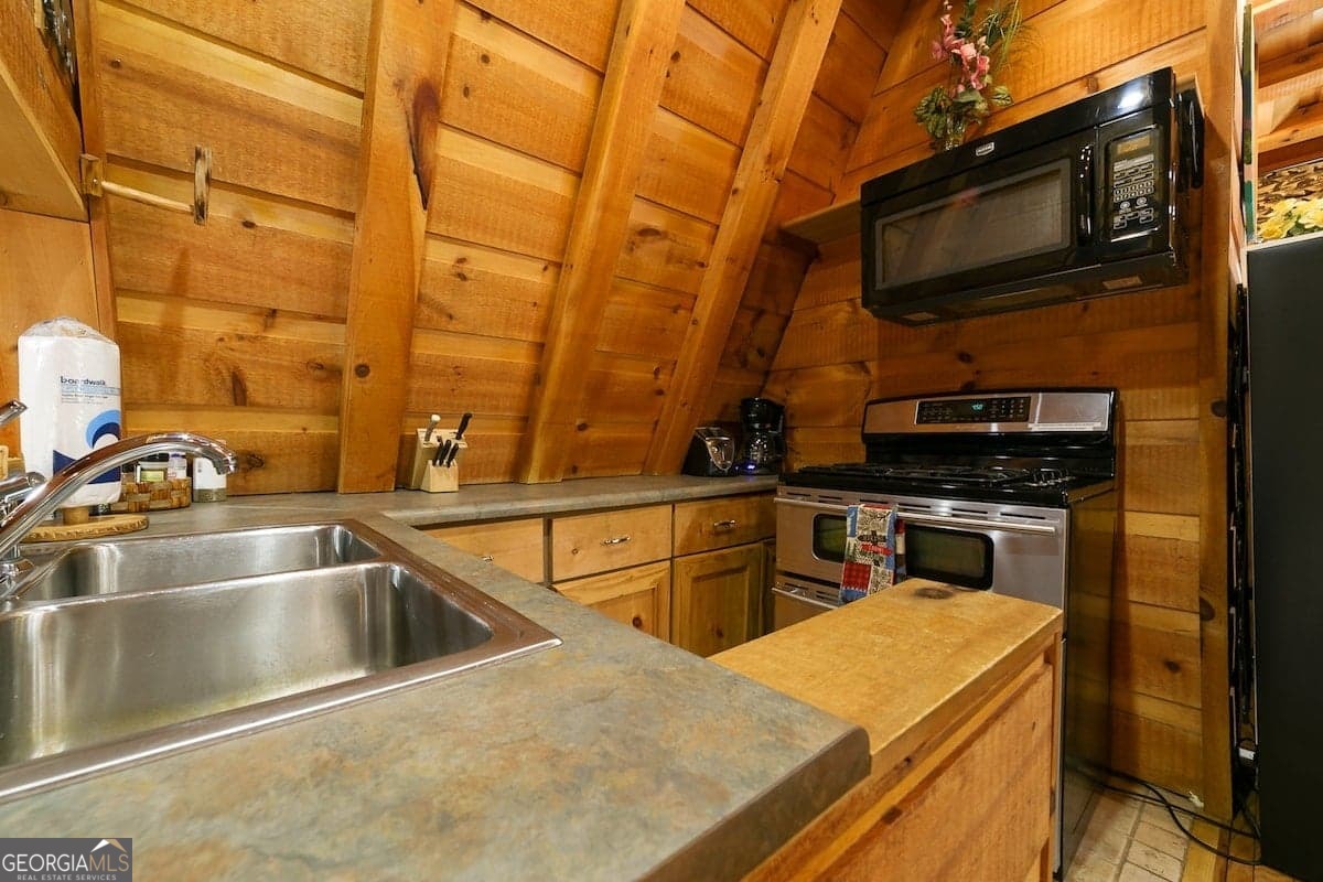 130 Mustang Creek Road Cleveland GA 30528