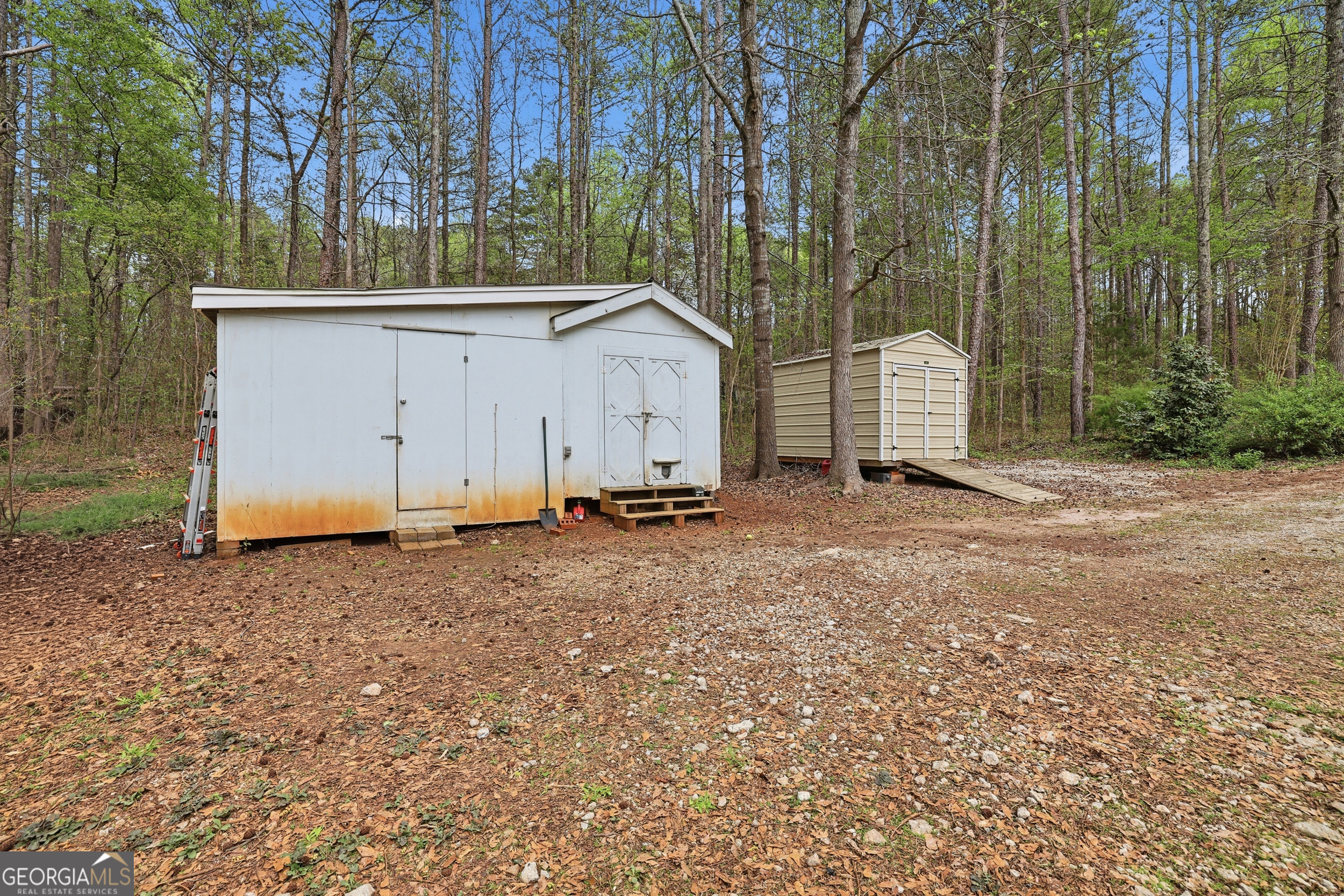 2529 Mcfarlin Bridge Road Carnesville GA 30521