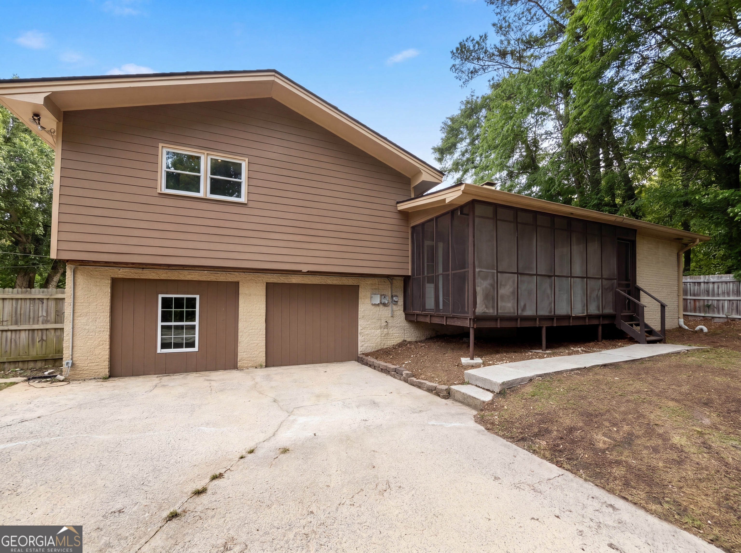 6330 Tahoe Drive Atlanta GA 30349