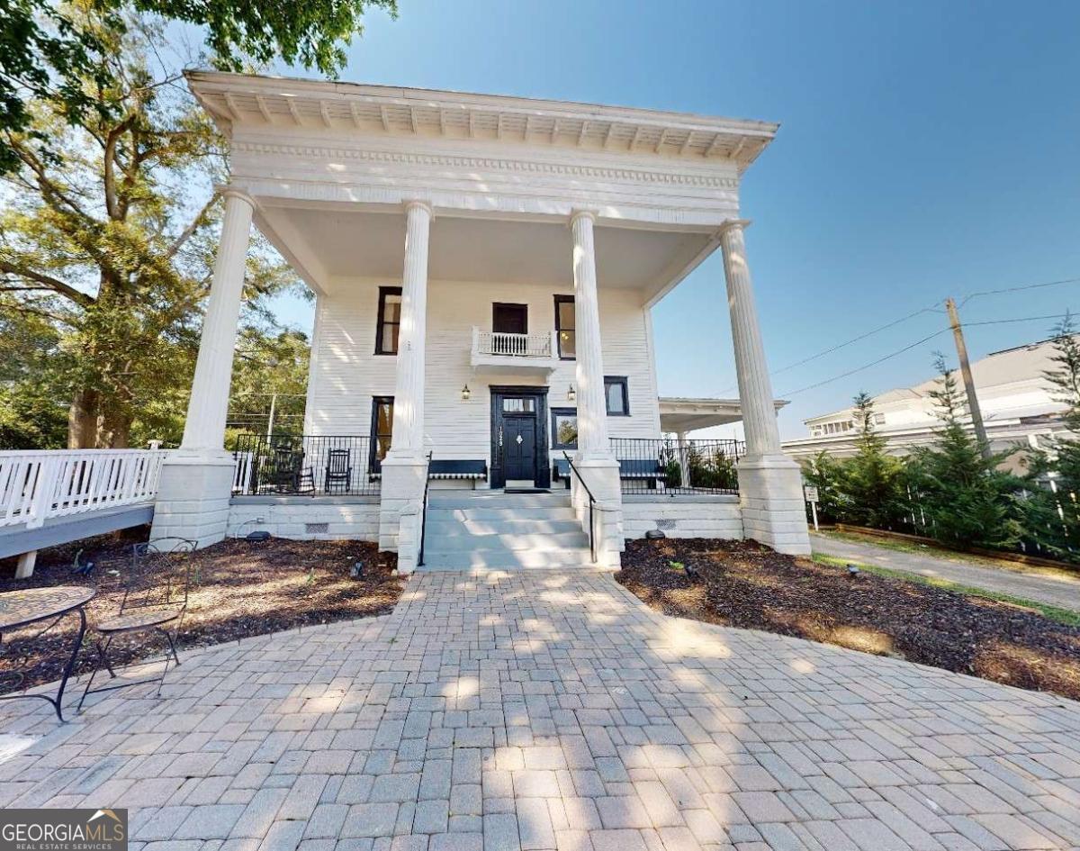 1029 S Elm Street Commerce GA 30529