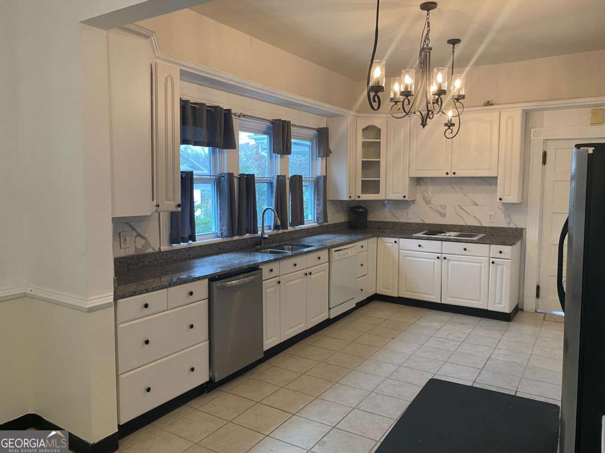 1029 S Elm Street Commerce GA 30529