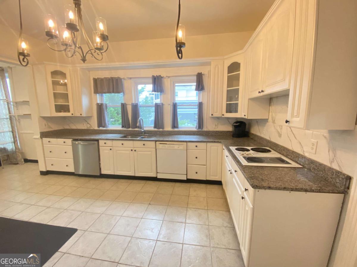 1029 S Elm Street Commerce GA 30529