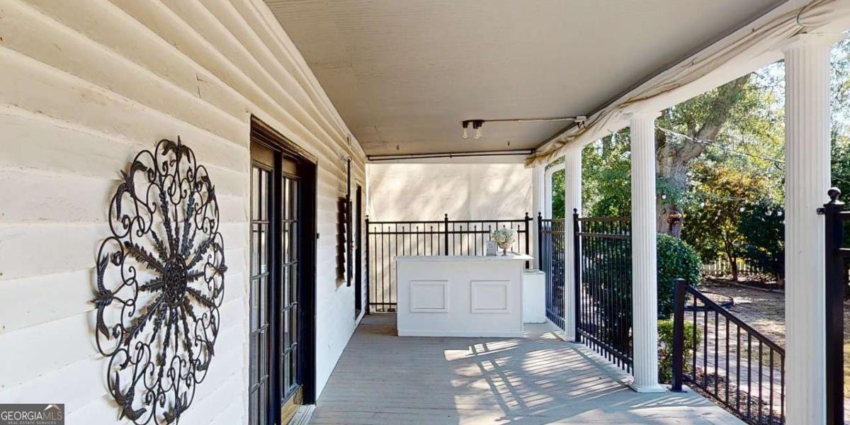 1029 S Elm Street Commerce GA 30529
