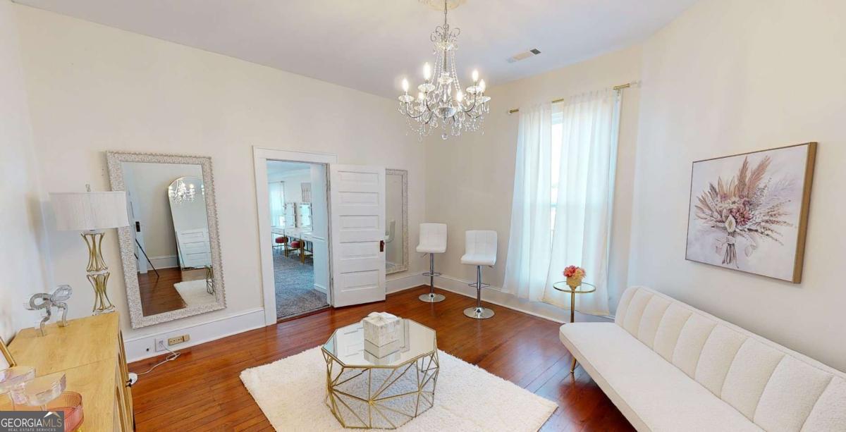 1029 S Elm Street Commerce GA 30529