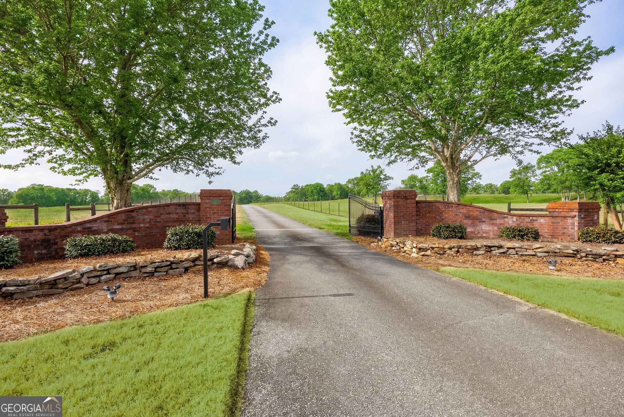 31 Old Hardin Bridge Road Taylorsville GA 30178