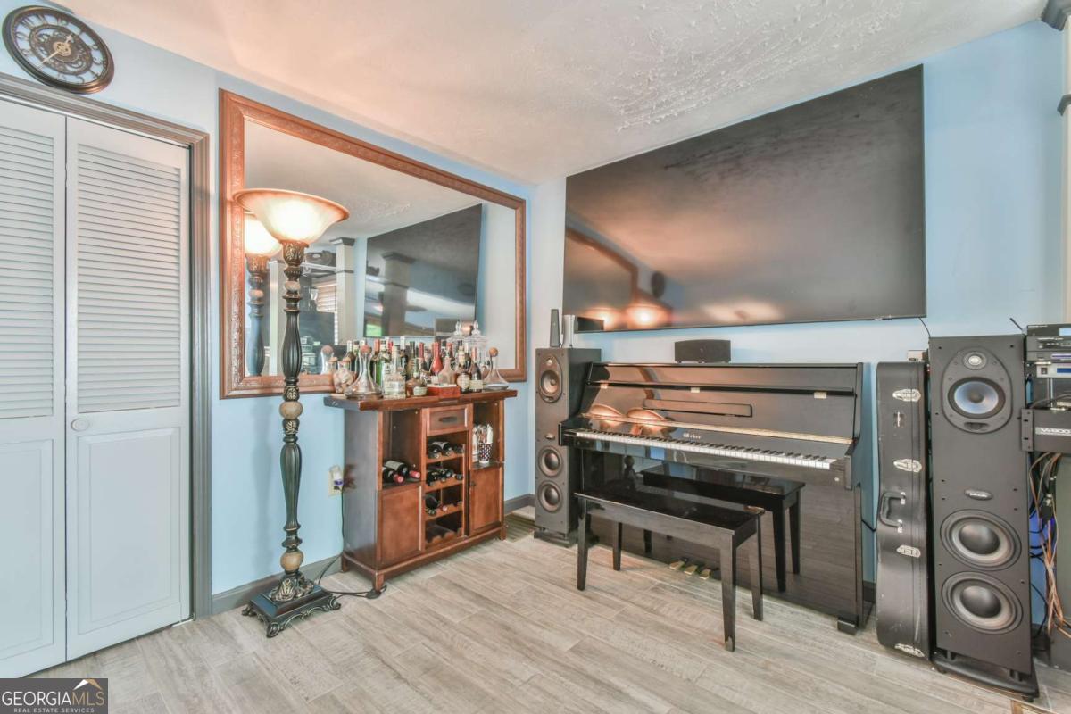 591 Rue Cezzan Lavonia GA 30553