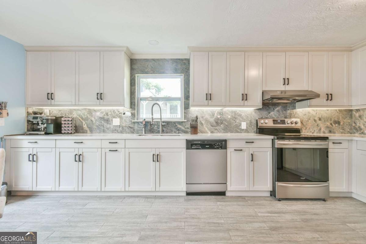 591 Rue Cezzan Lavonia GA 30553