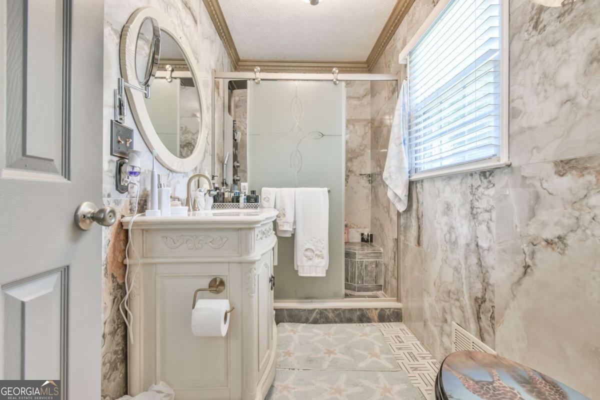 591 Rue Cezzan Lavonia GA 30553