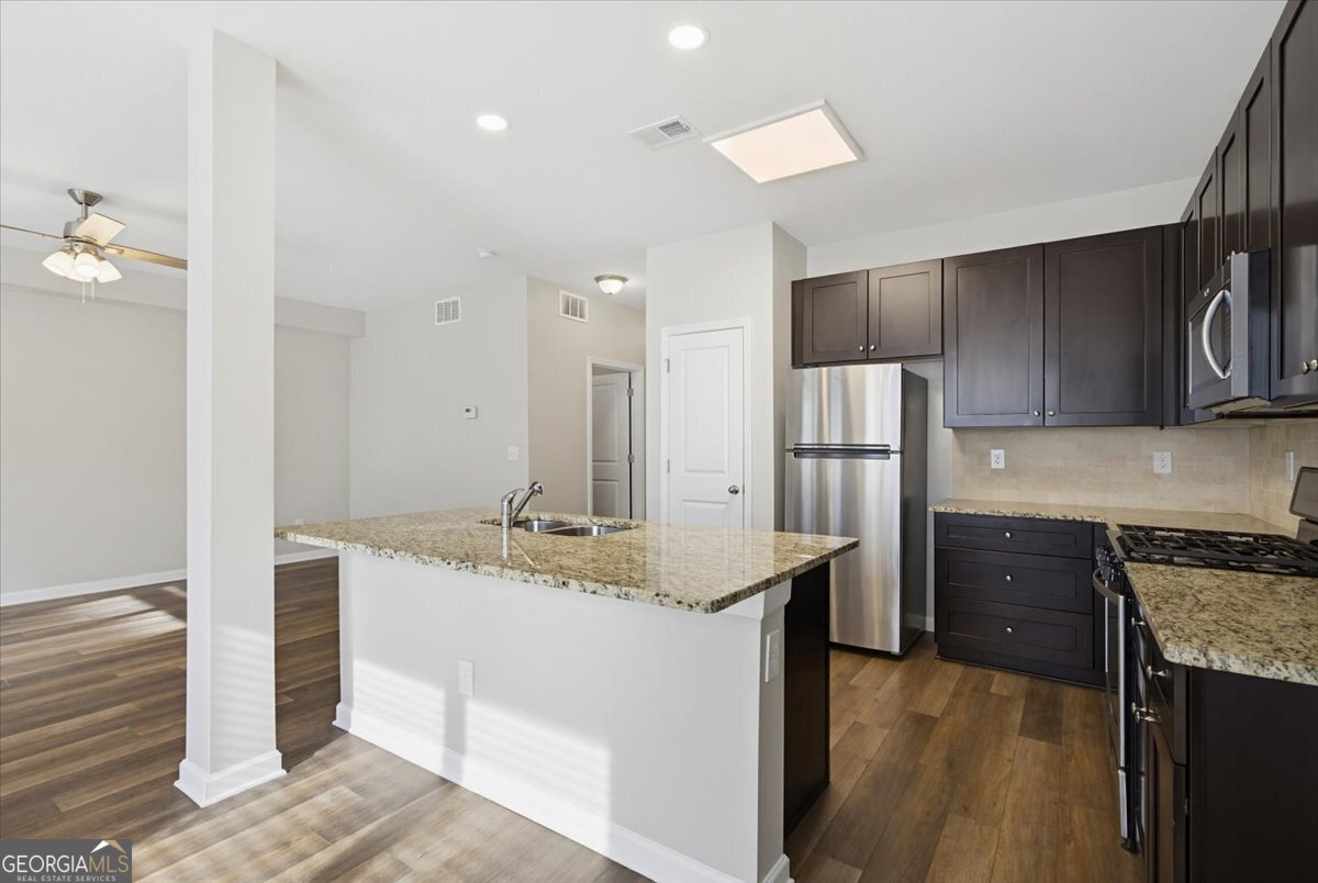1003 Valley Rock Drive Lithonia GA 30058
