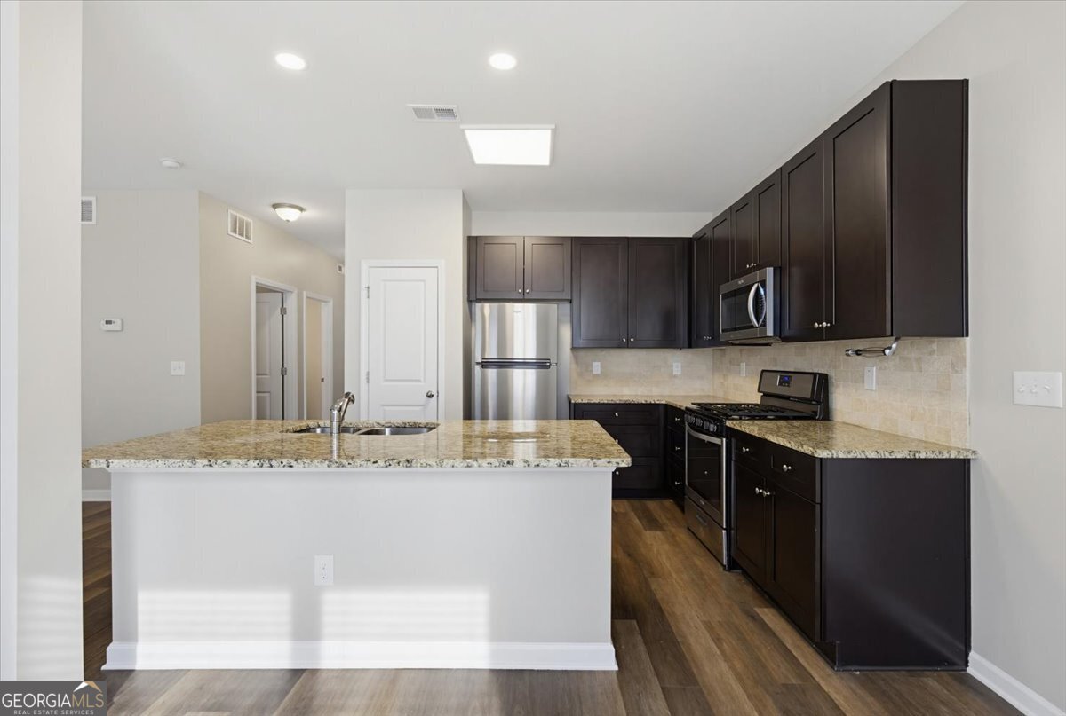 1003 Valley Rock Drive Lithonia GA 30058