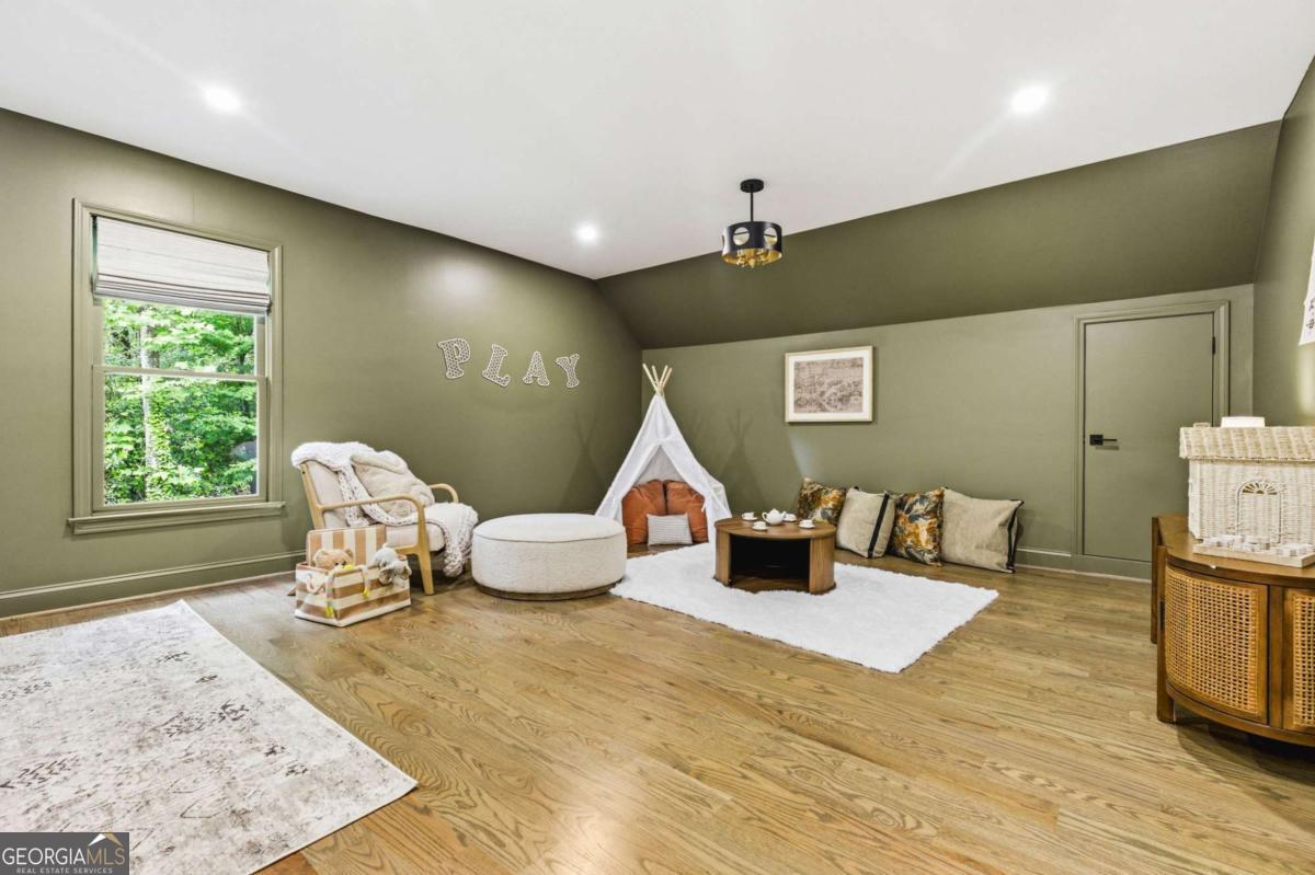 5055 Old Oak Trace Roswell GA 30075