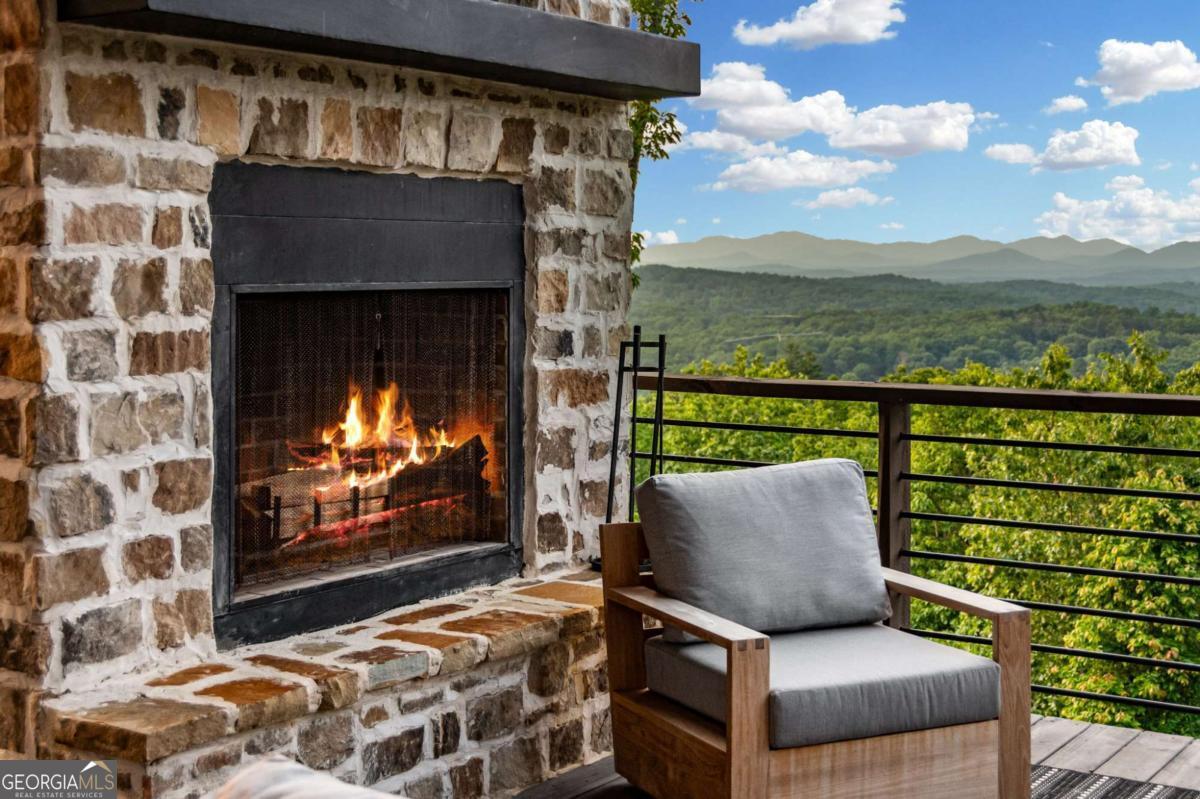 61 Ripshin Heights Blue Ridge GA 30513