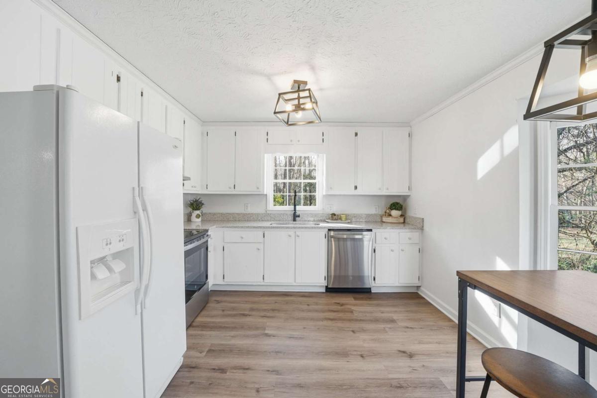 5641 Riding Woods Drive SW Powder Springs GA 30127