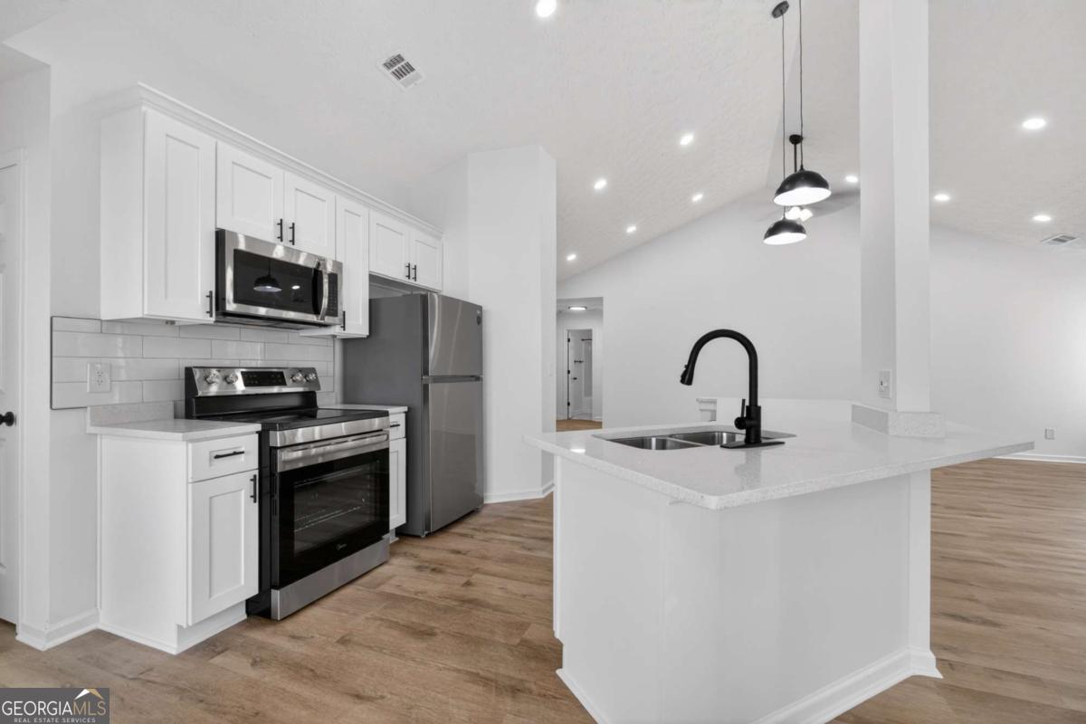695 Chatham Park Drive Lawrenceville GA 30046