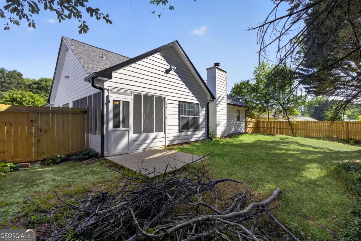695 Chatham Park Drive Lawrenceville GA 30046