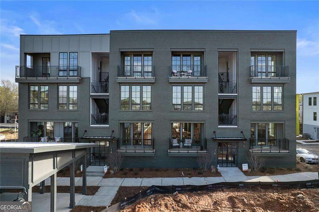 1290 Longreen Terrace NW Atlanta GA 30318