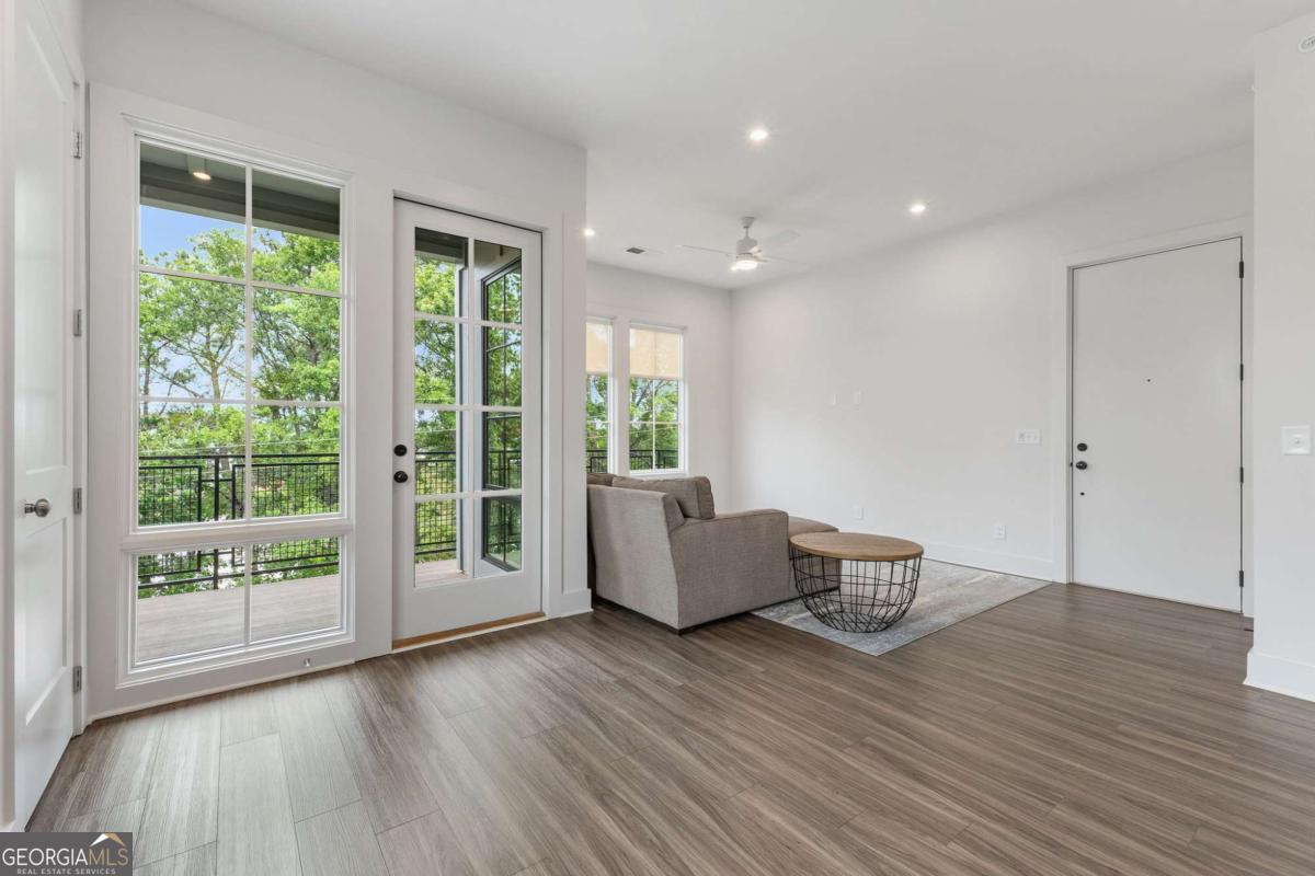 1290 Longreen Terrace NW Atlanta GA 30318