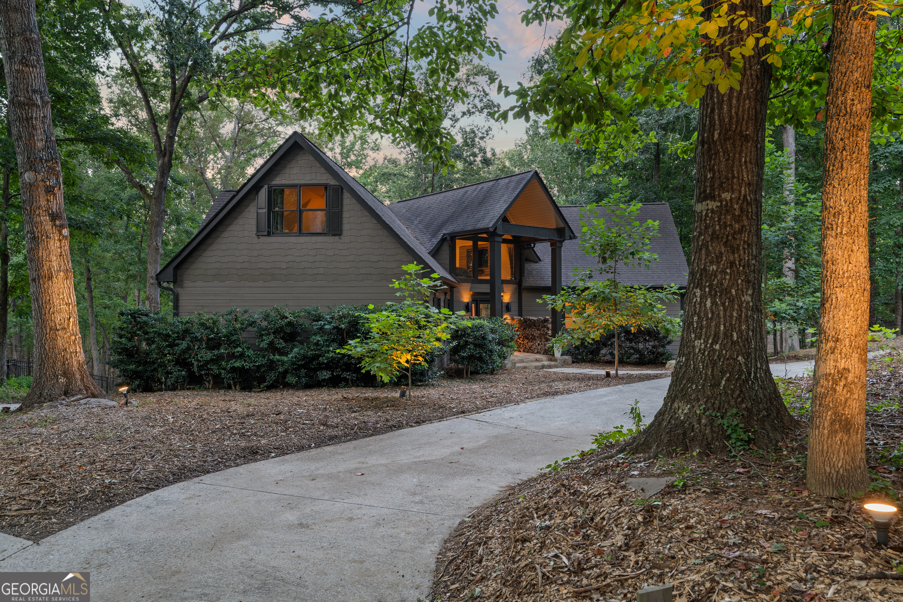 6680 Woodlake Drive Flowery Branch GA 30542