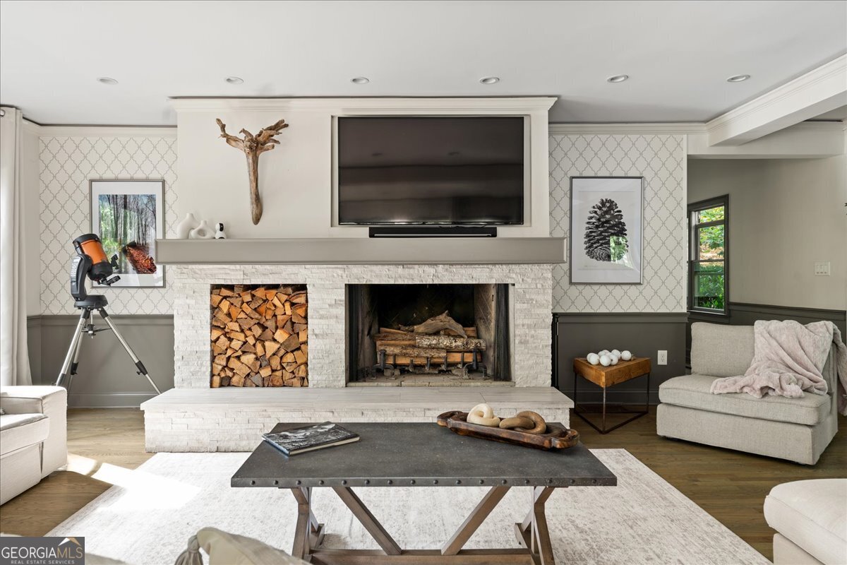 6680 Woodlake Drive Flowery Branch GA 30542