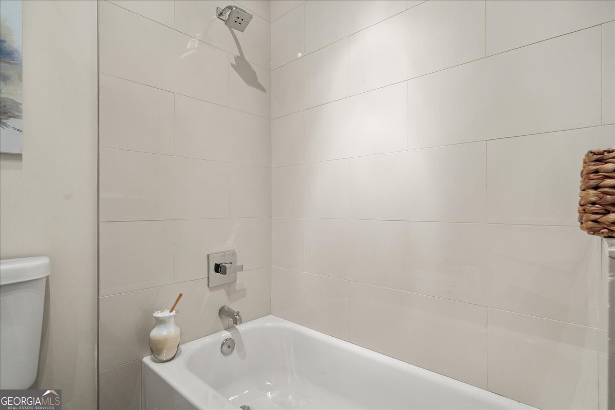 6680 Woodlake Drive Flowery Branch GA 30542