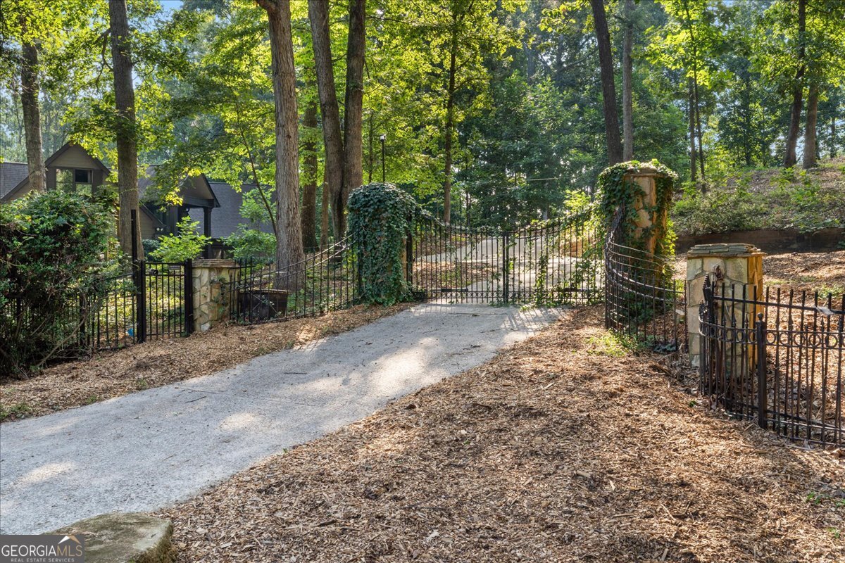 6680 Woodlake Drive Flowery Branch GA 30542