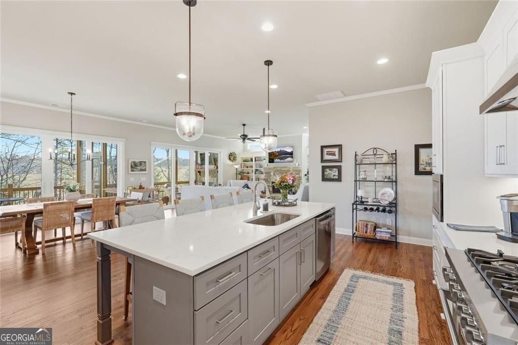 5420 Fishermans Cove Gainesville GA 30506