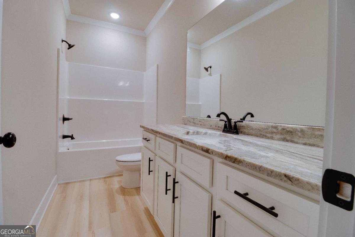 1021 Pointe S Tignall GA 30668