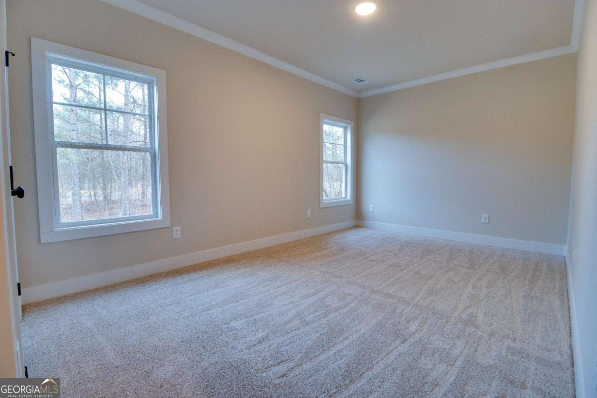 1021 Pointe S Tignall GA 30668