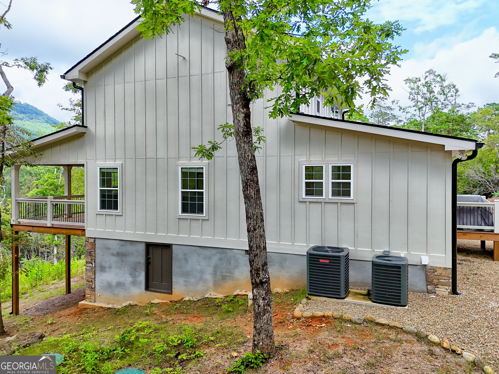 63 Redwood Lane Tiger GA 30576