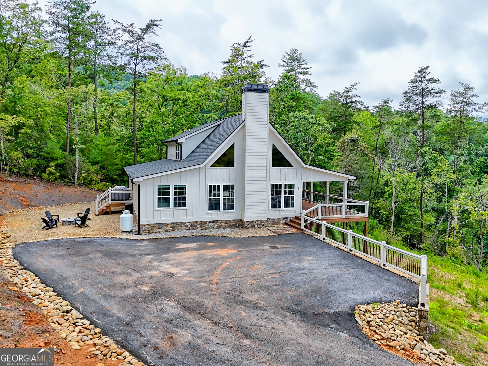 63 Redwood Lane Tiger GA 30576