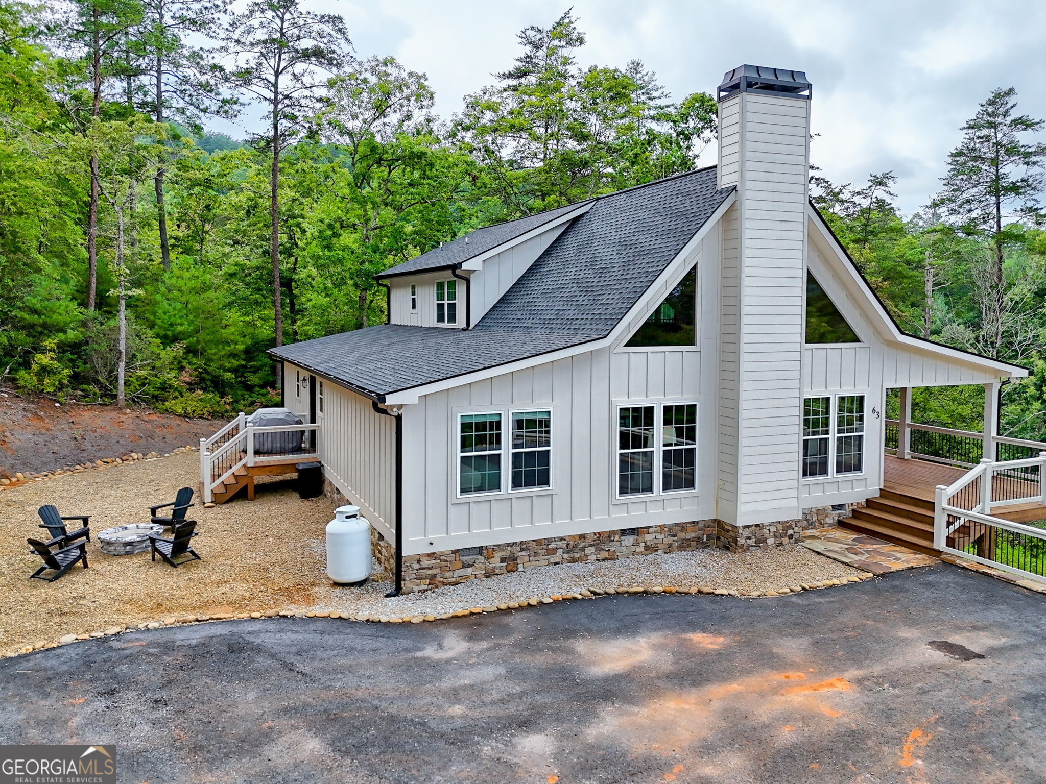 63 Redwood Lane Tiger GA 30576