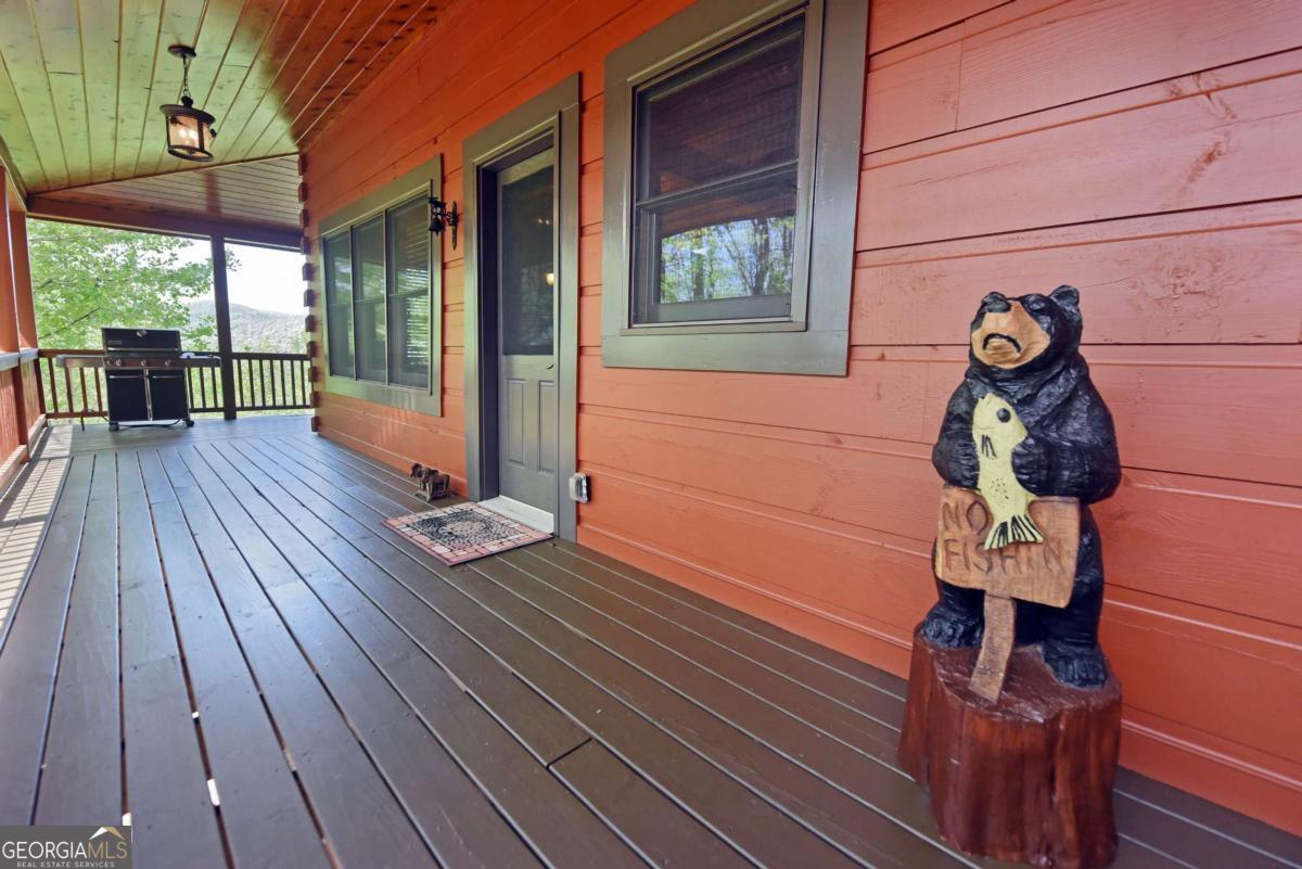 327 Prospectors Pass Ellijay GA 30536