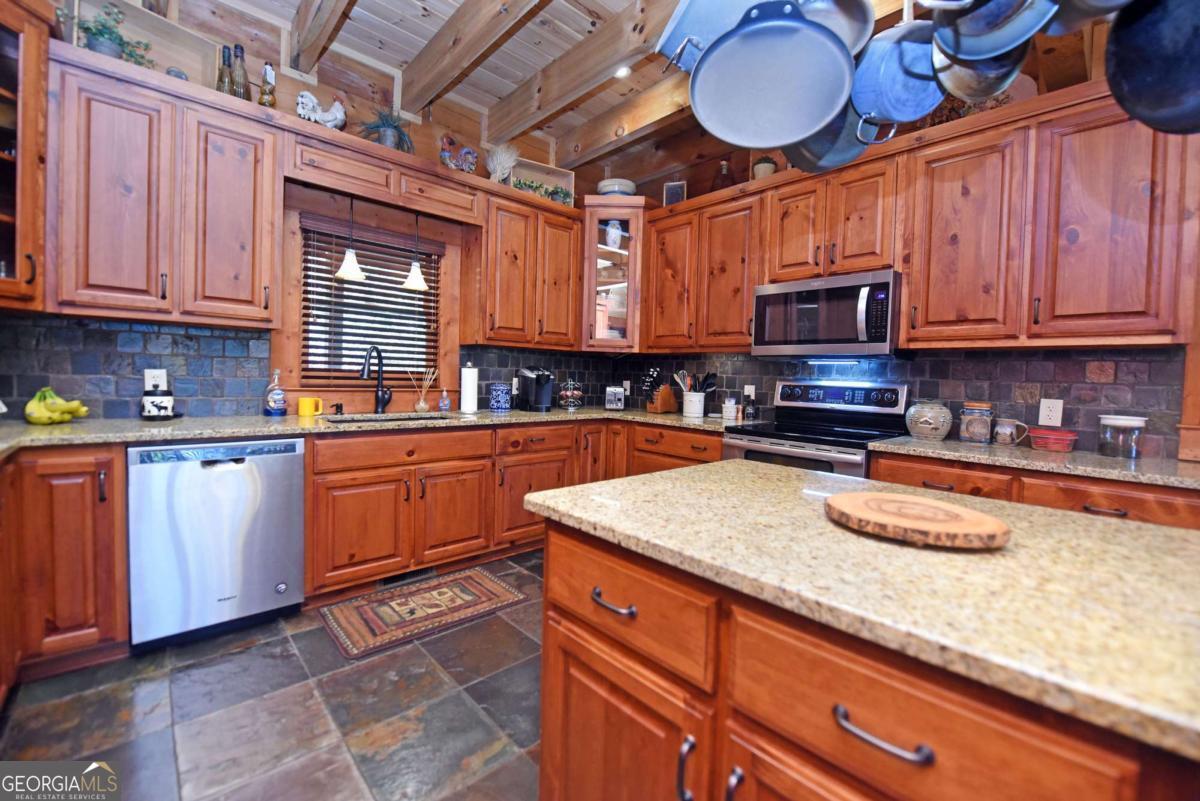 327 Prospectors Pass Ellijay GA 30536
