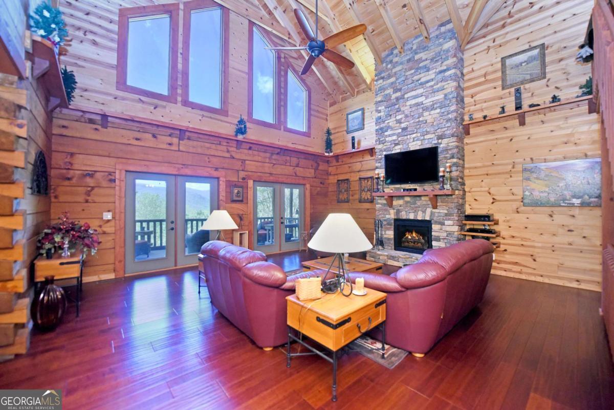 327 Prospectors Pass Ellijay GA 30536