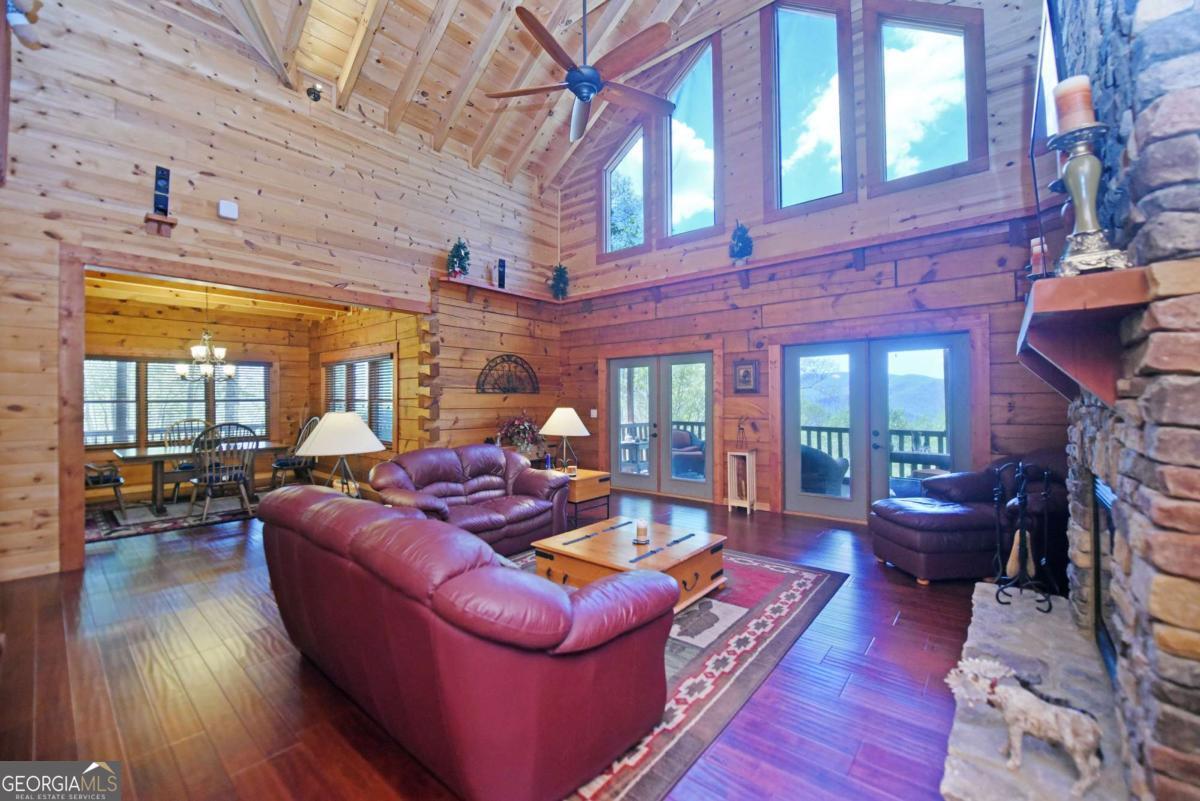 327 Prospectors Pass Ellijay GA 30536