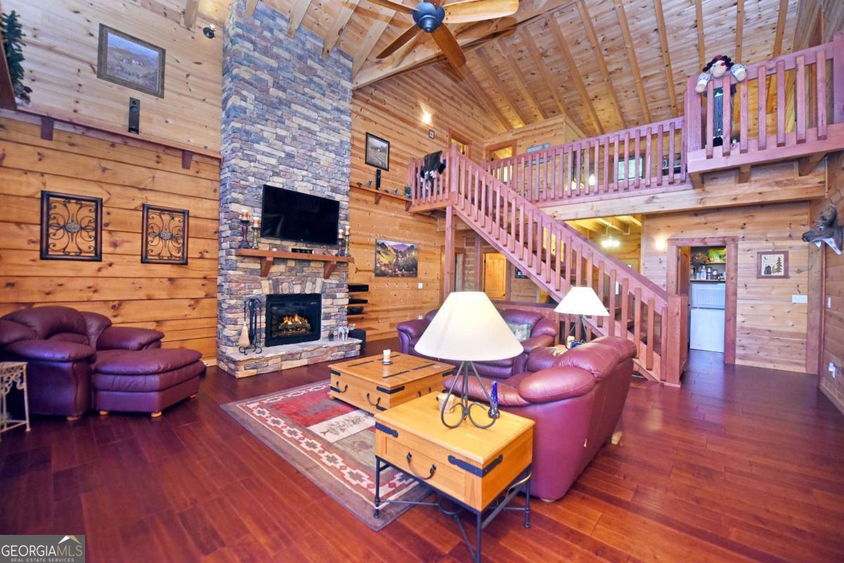 327 Prospectors Pass Ellijay GA 30536
