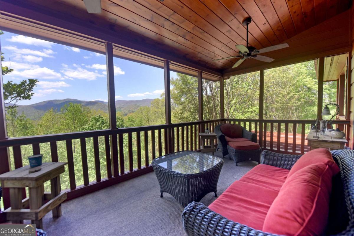 327 Prospectors Pass Ellijay GA 30536
