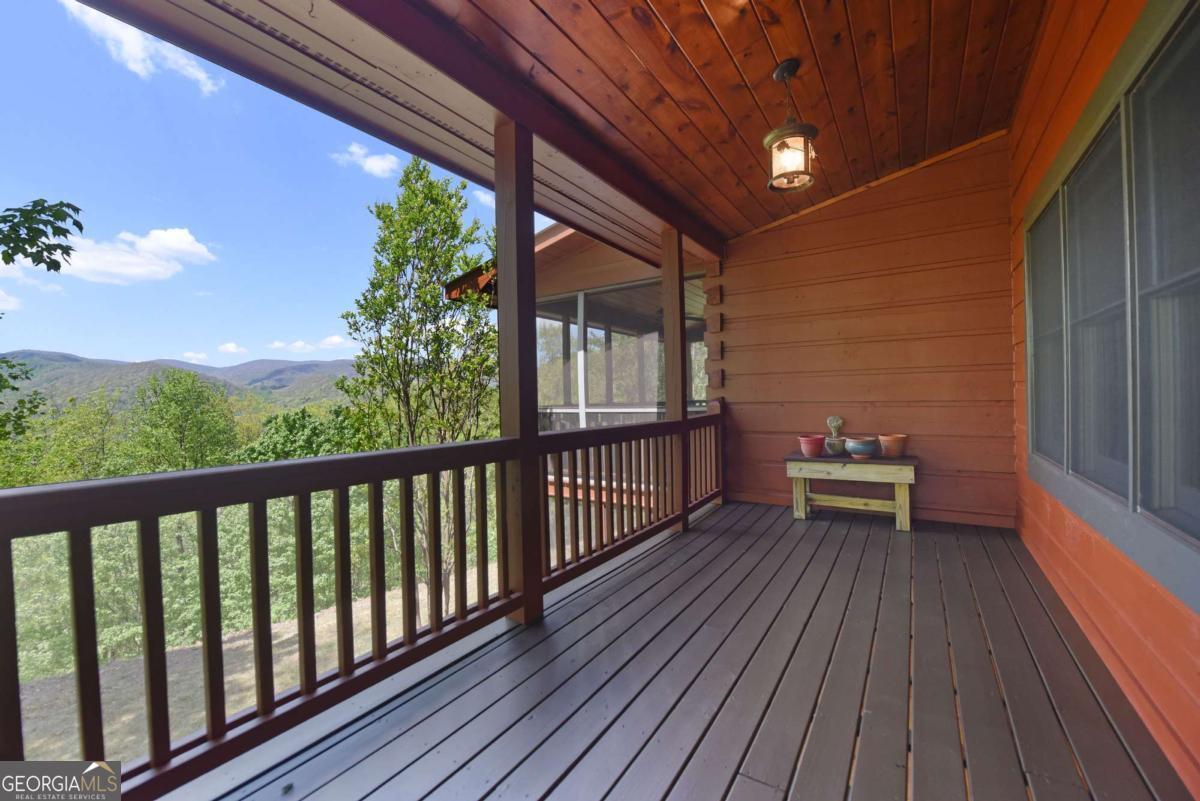 327 Prospectors Pass Ellijay GA 30536