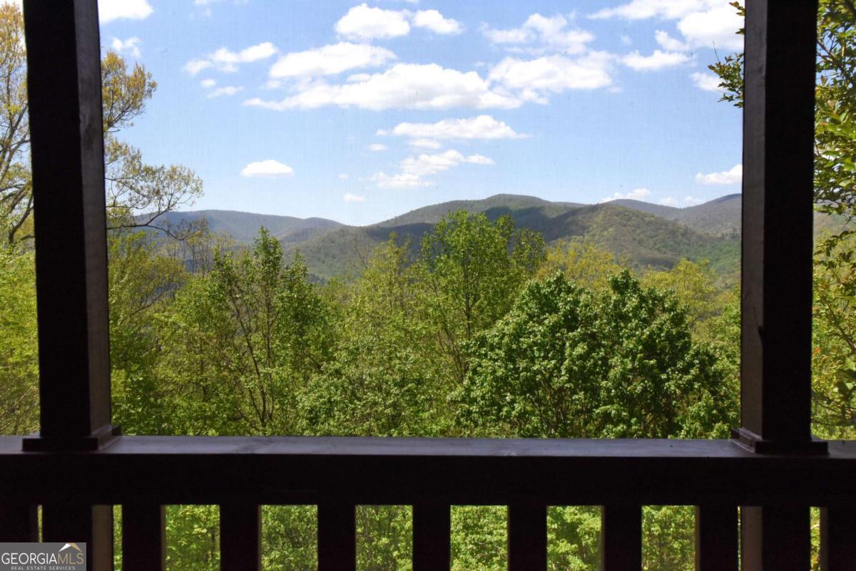 327 Prospectors Pass Ellijay GA 30536