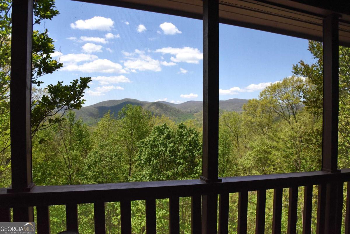 327 Prospectors Pass Ellijay GA 30536