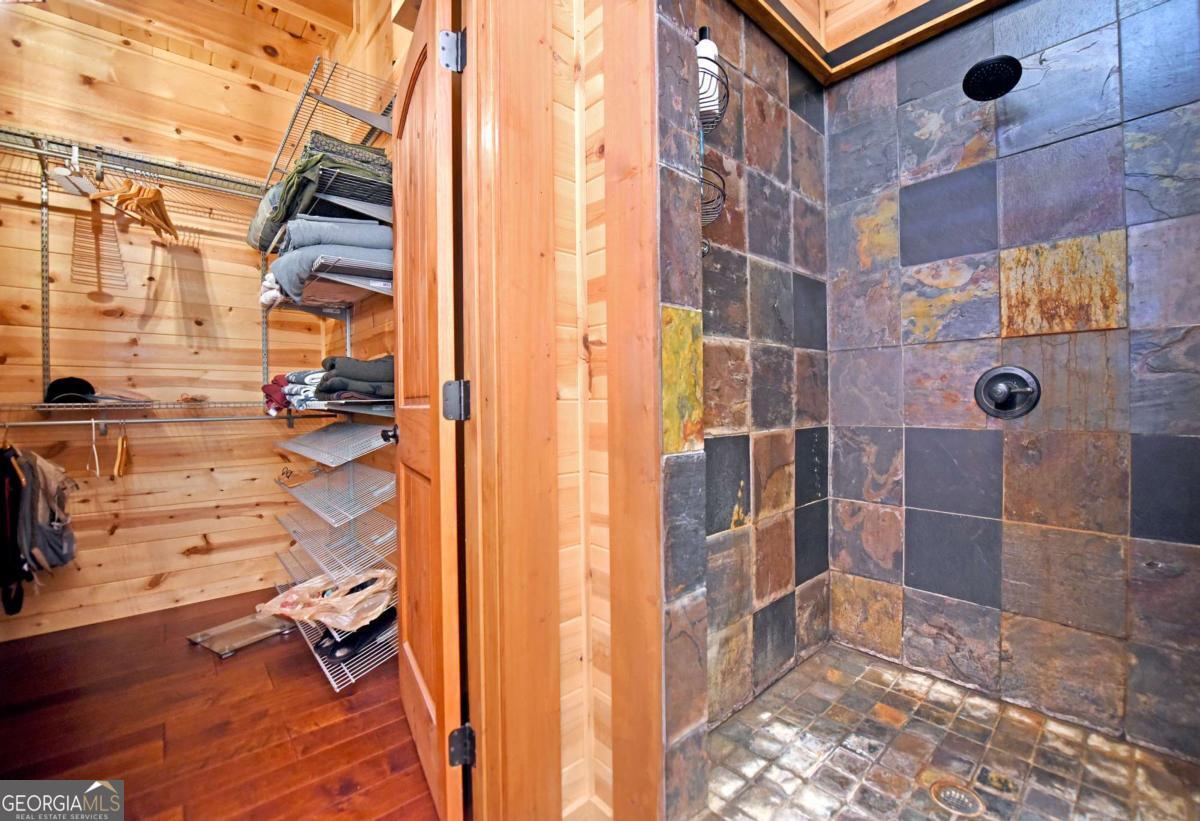327 Prospectors Pass Ellijay GA 30536