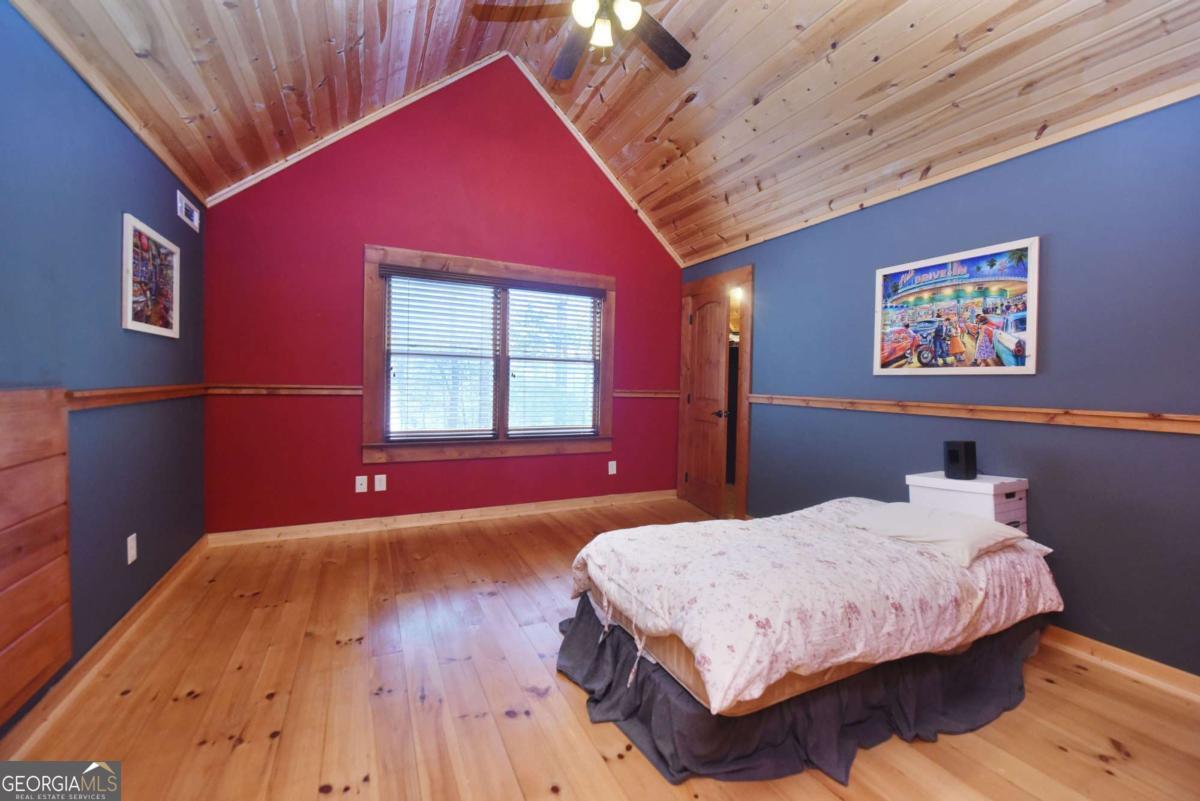 327 Prospectors Pass Ellijay GA 30536