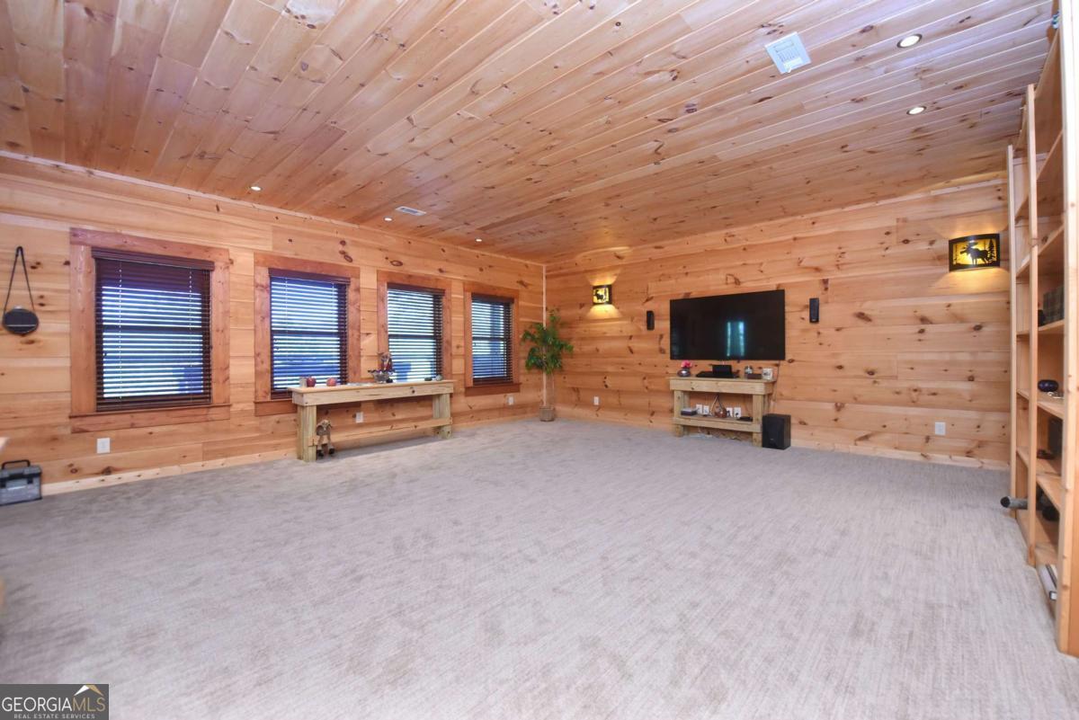 327 Prospectors Pass Ellijay GA 30536